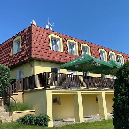 Penzion Kamejk Kamyk nad Vltavou Esterno foto