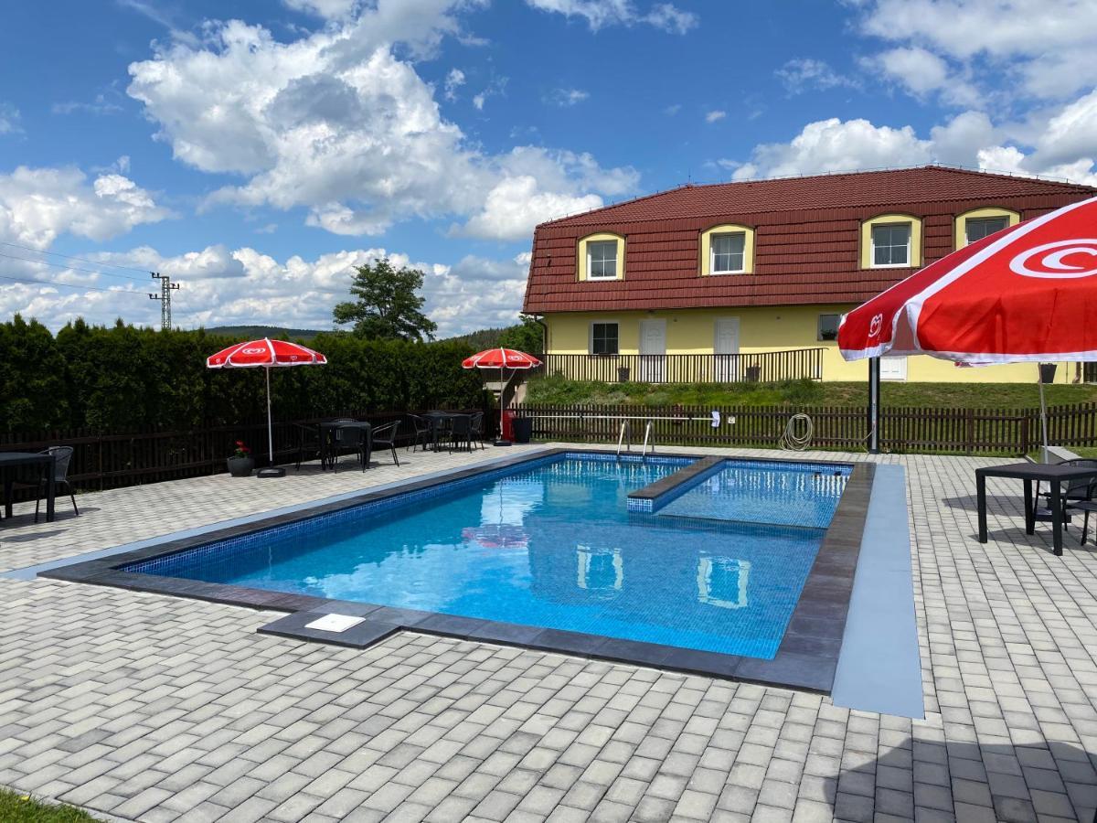 Penzion Kamejk Kamyk nad Vltavou Esterno foto