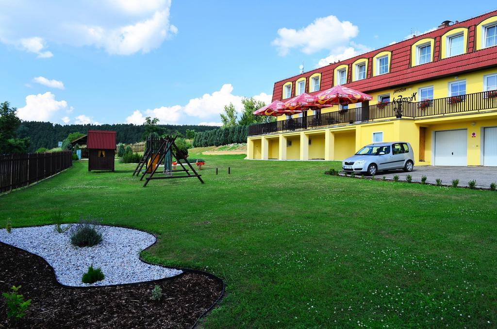 Penzion Kamejk Kamyk nad Vltavou Esterno foto